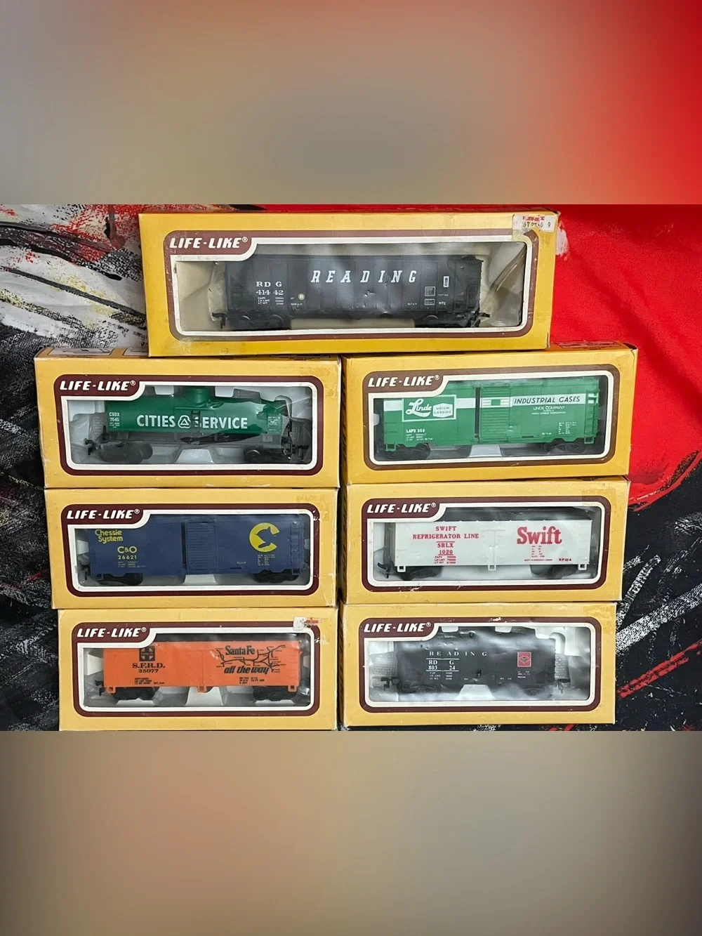 Lot of 7 Life-Like HO Scale Train Cars Hoppers Tanker Reefers in Original Boxes